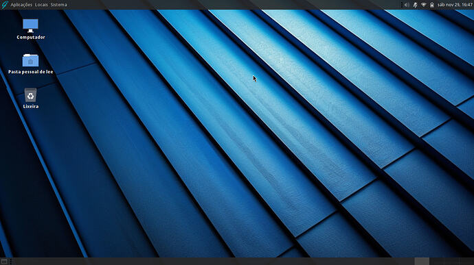 Captura de tela da área de trabalho do GhostBSD.